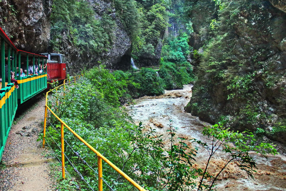 Экскурсионные маршруты в Гуамское ущелье из Анапы